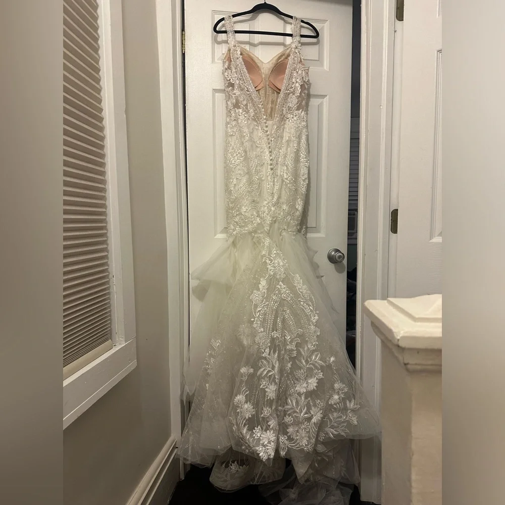 Martin Thornburg Branson Wedding Dress 122231 - Picture 6 of 17
